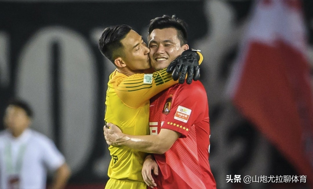 广州恒大郜林足协杯后采访,郜林晒图遭网友调侃