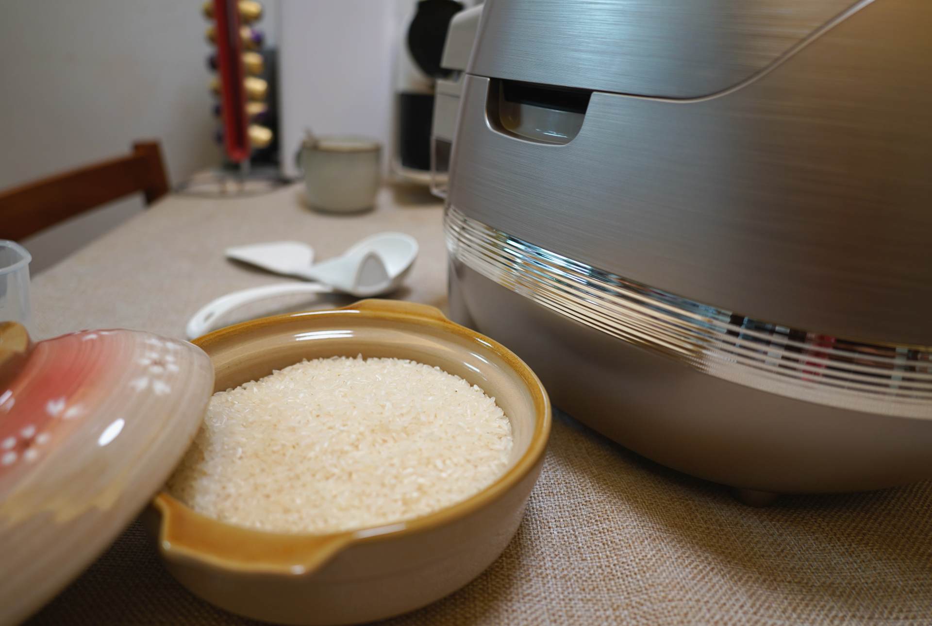 蔗浆菰米饭，蒟酱露葵羹。膳美师IH水光米饭压力电饭煲