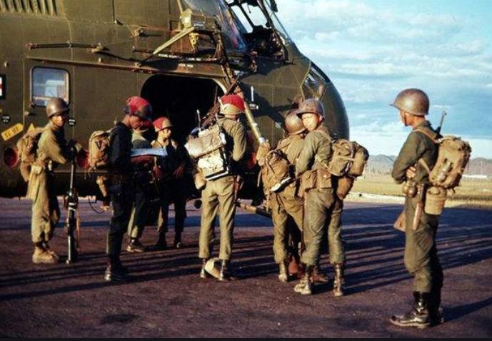 “笑面虎”阮春福,美国杀母之仇不共戴天,为何还能笑对美国?