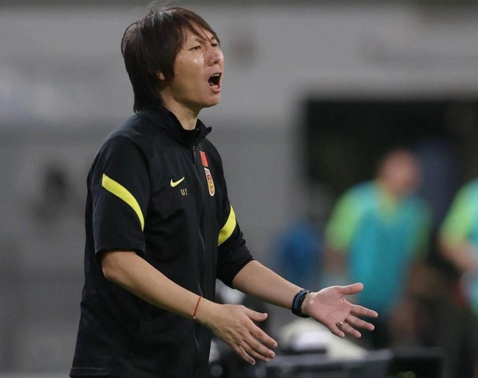 国足失利与李铁的战术有多少联系,国足输球李铁发声