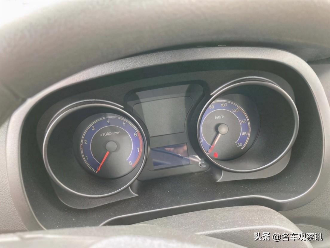 新豹t3双排1.6动力2.52米货箱,长安新豹t3plus双排两米五的货箱