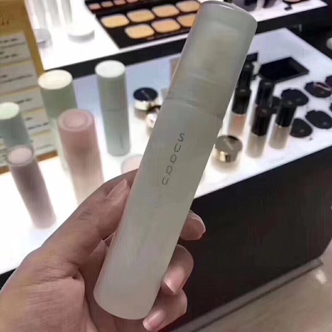 日本的彩妆品牌哪个气垫最好,日本最好用的十大粉底