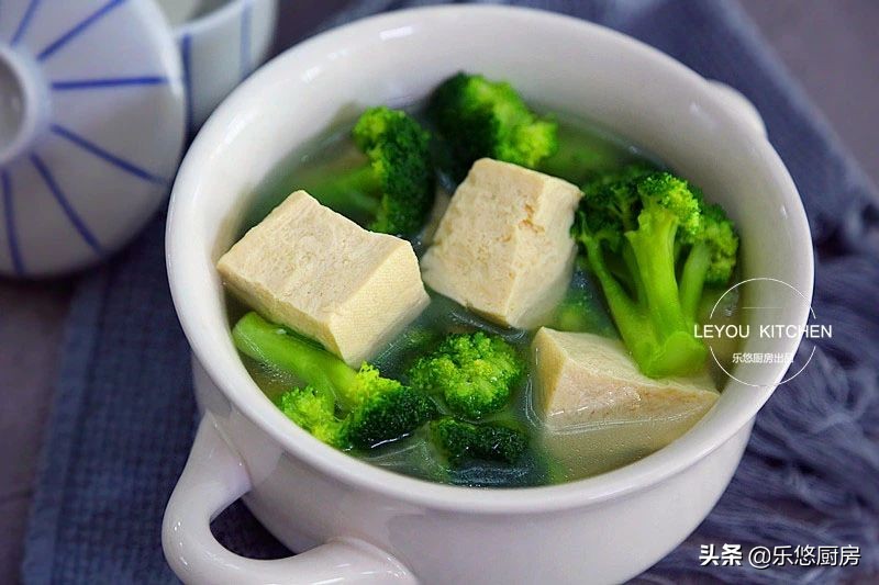 减肥低脂家常菜,水煮青菜热量