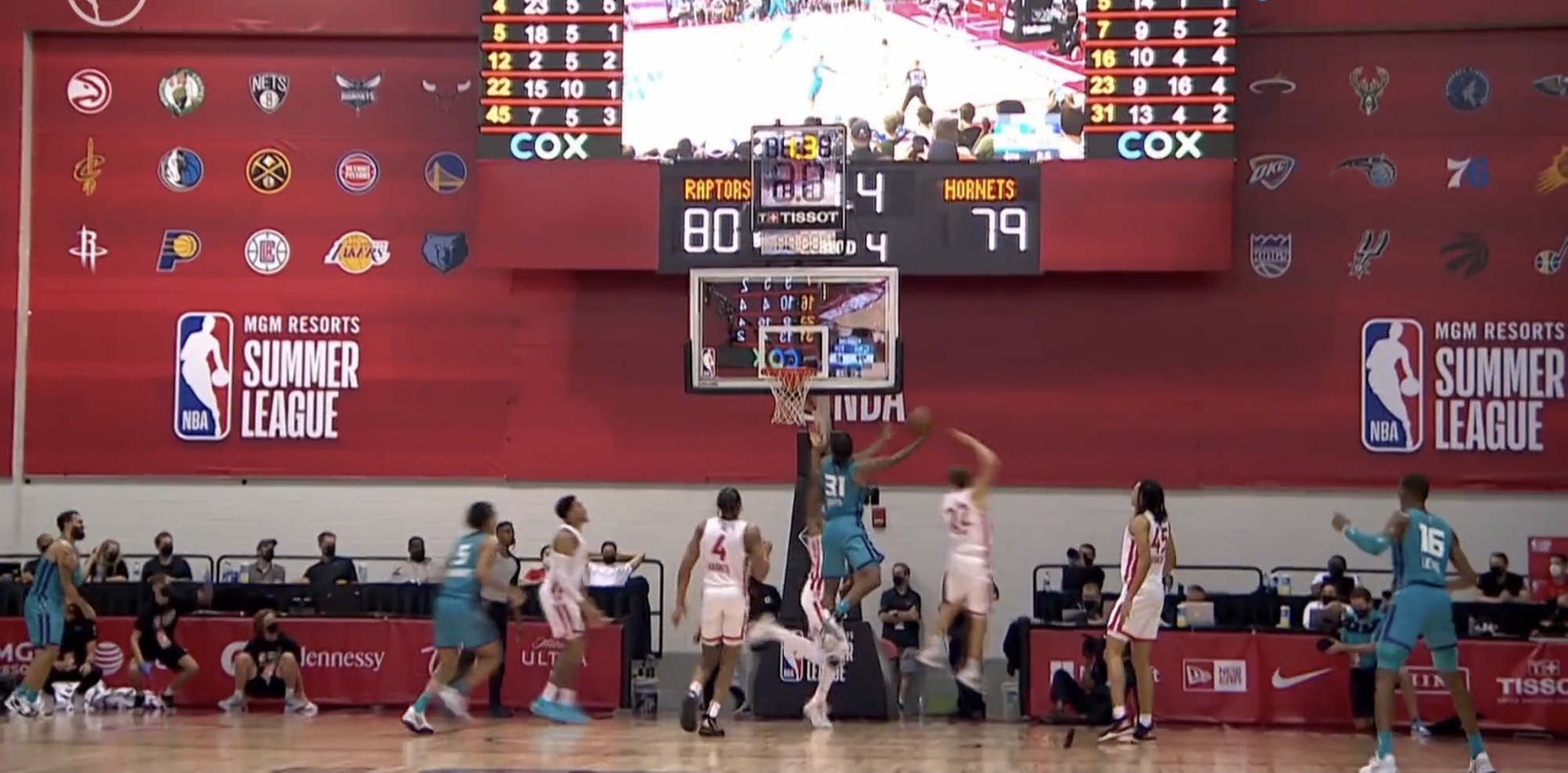 领先二十分被绝杀nba,剩0.2秒篮球绝杀nba