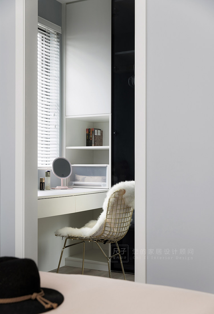 没有沙发墙的房子怎么设计好看,省钱设计房屋