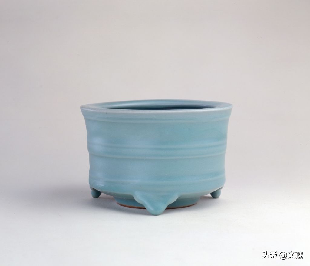 龙泉窑的特点有哪些,龙泉青瓷高峰