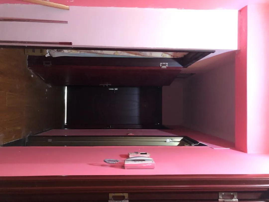 住卫生间的北漂小哥,北漂住隔断房