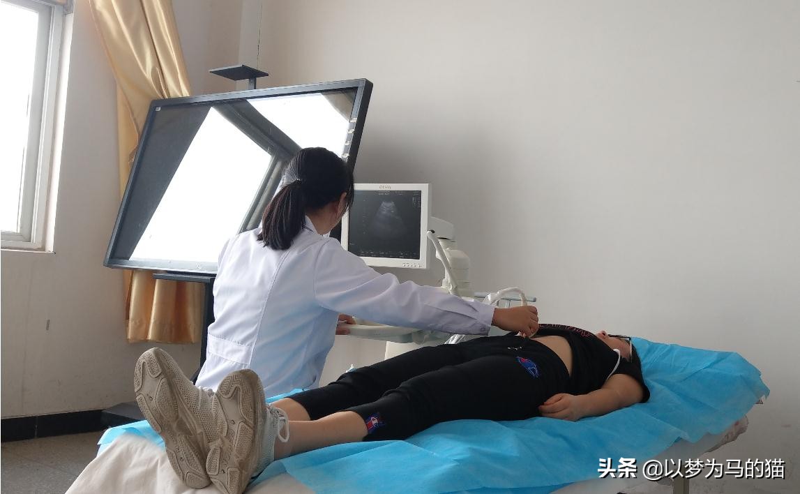 二本考生适合的7个“医学类专业”，不考研也好就业，前景挺好