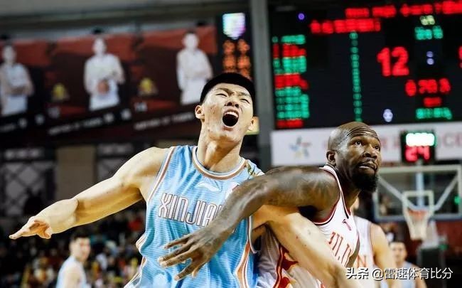 cba琼斯第三次犯规,陈林坚琼斯格林