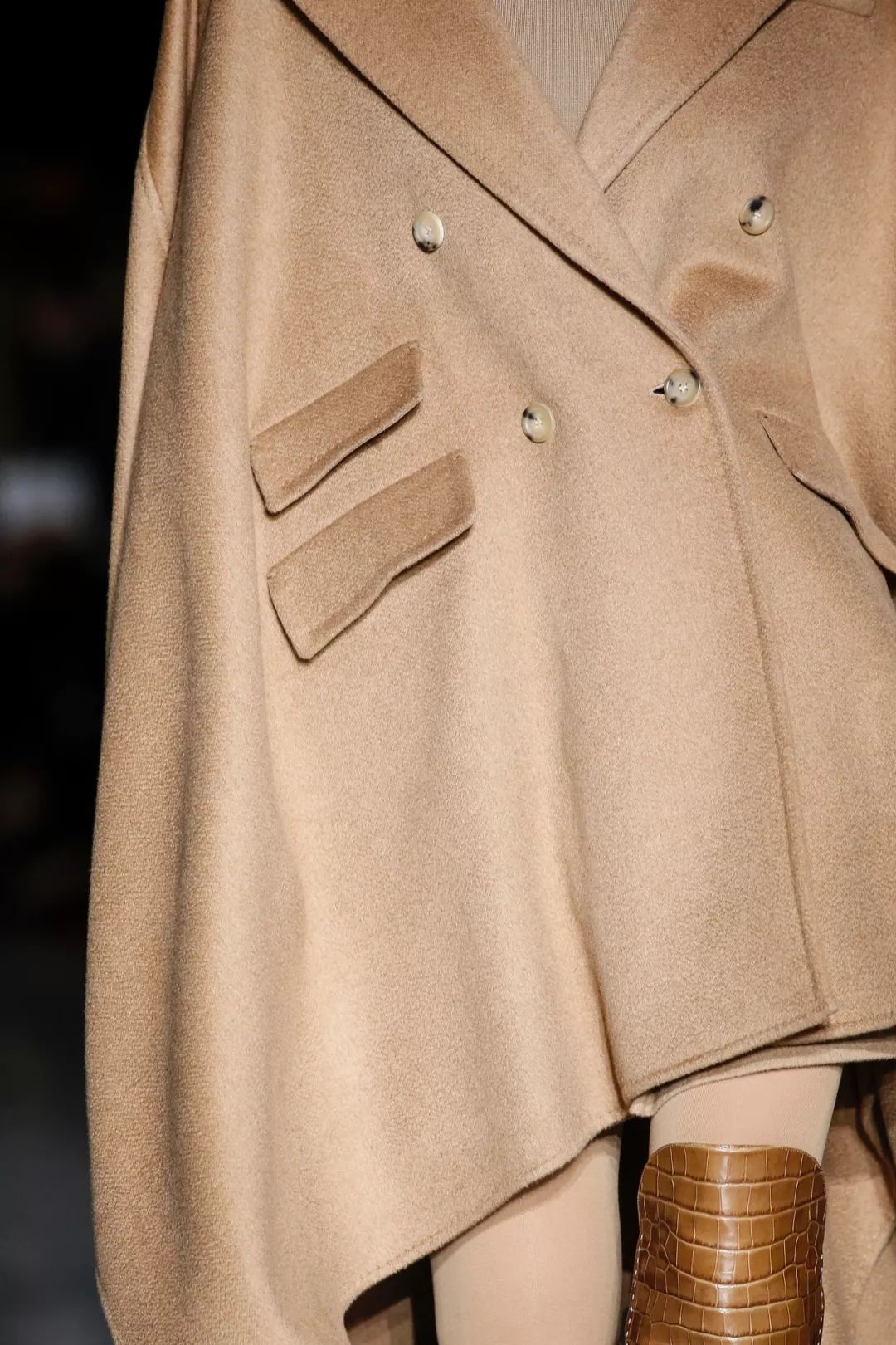 MaxMara男士穿搭,maxmara黑色西装外套怎么搭