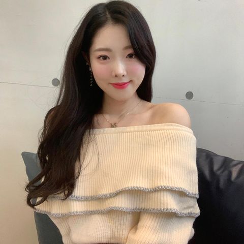 肩宽、脖子短怎么穿毛衣显瘦？7个穿搭技巧帮你「缩骨架」