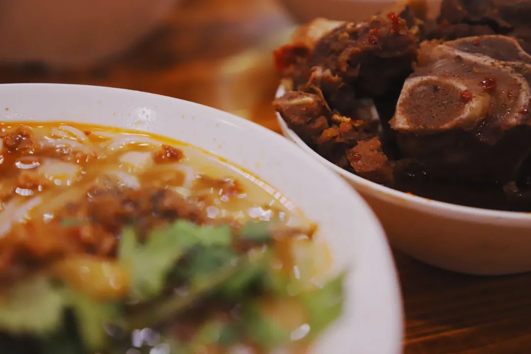 景德镇传统体验陶艺的地方,瓷都陶艺街集市