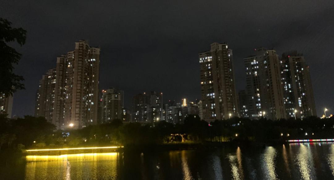 夜探台湖金茂悦小区,夜探城南楼盘