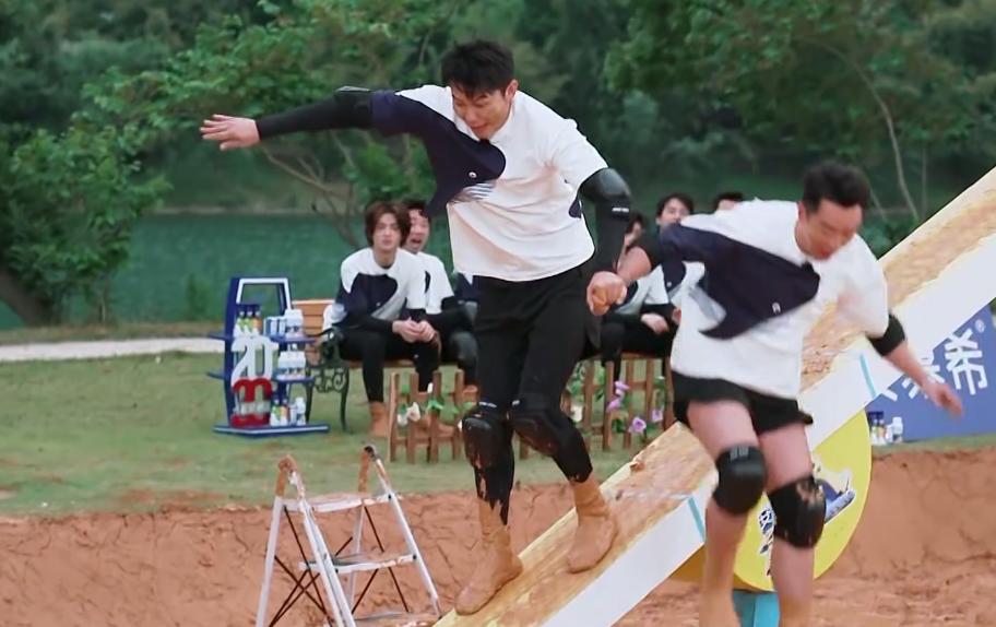 跑男第十期为什么有蔡徐坤,跑男最新一期为什么没有蔡徐坤