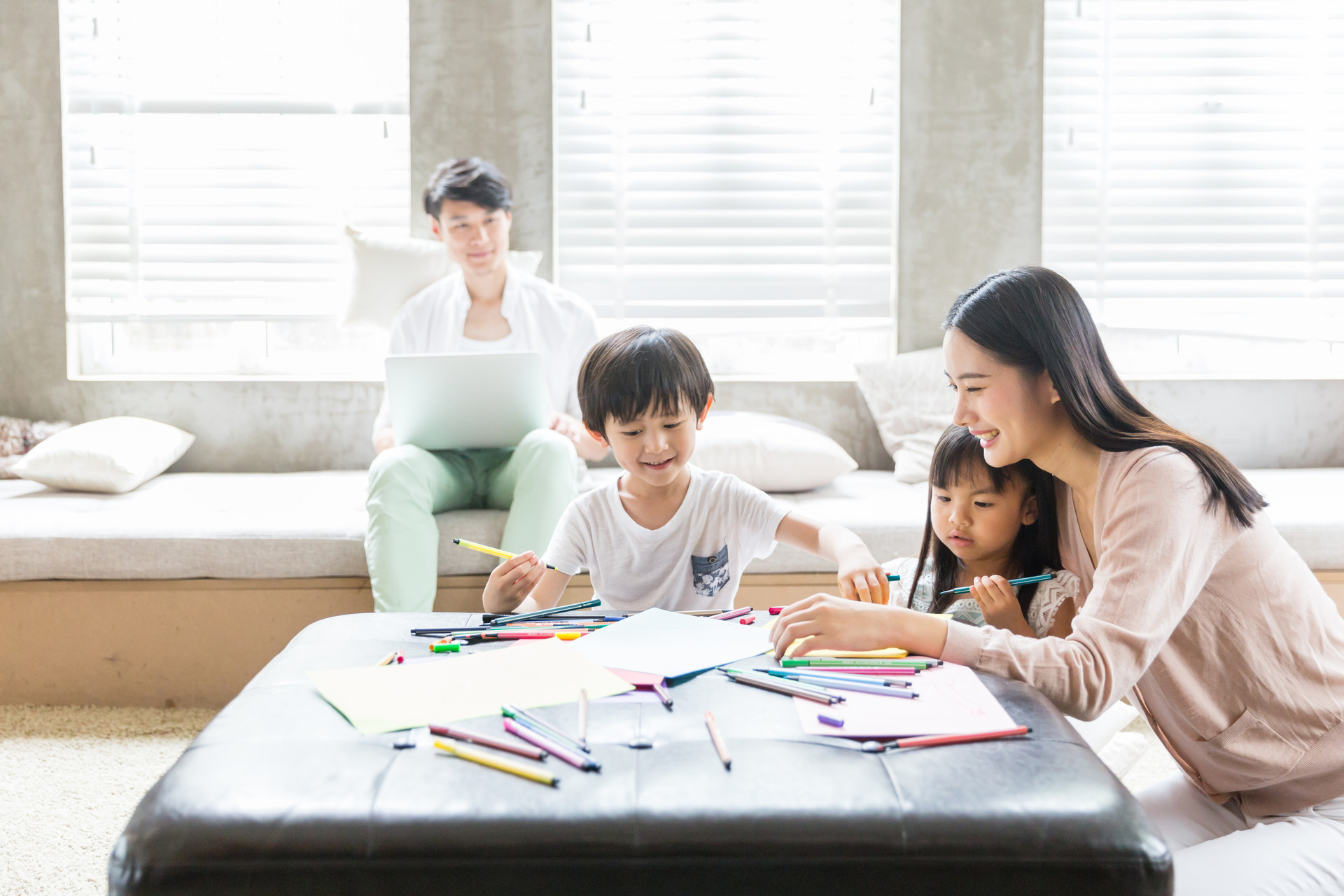 幼儿园里送蛋糕过生日,幼儿园生日送蛋糕怎么和老师说