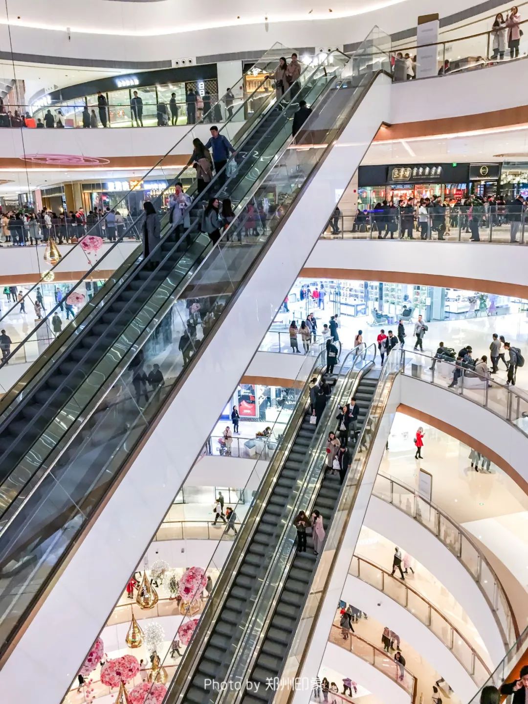 正弘城为什么这么热闹,正弘城有什么好逛的