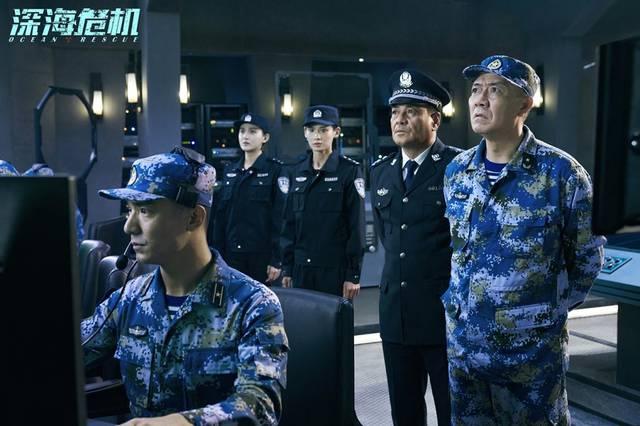 让你肾上腺素飙升的国产枪战电影,全程无尿点的6部反恐题材电影