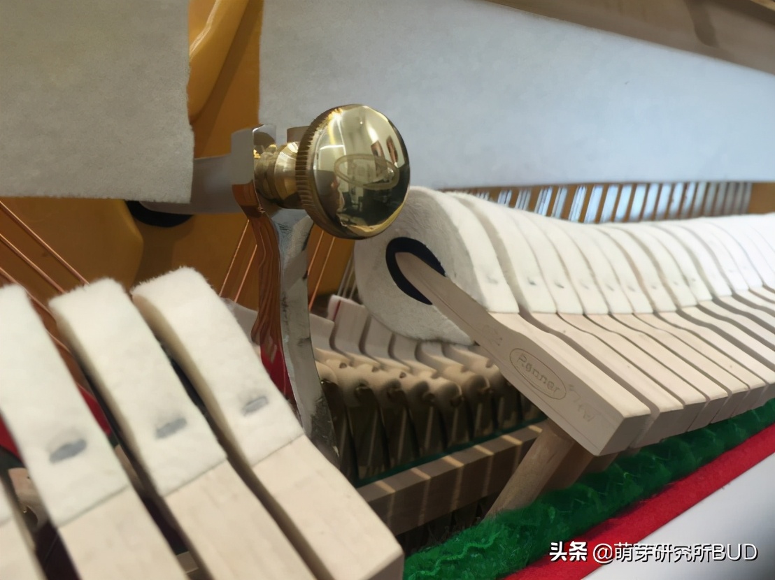 高端钢琴如何挑选,怎么挑钢琴品牌呢