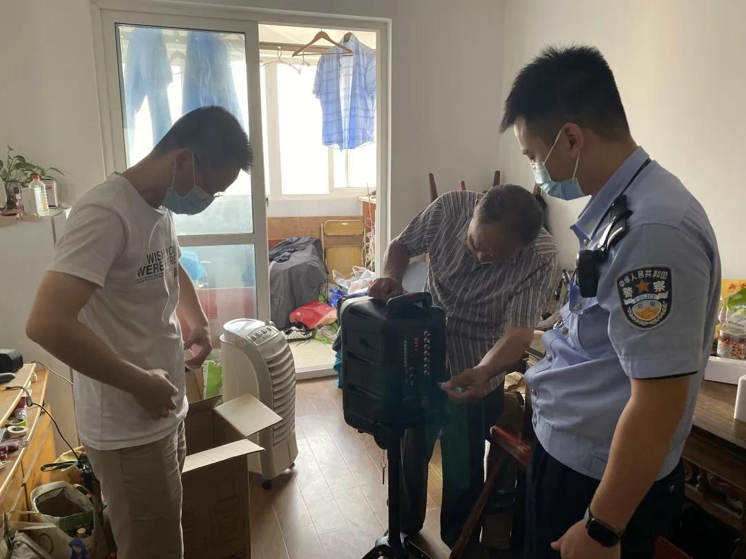 噪音扰民怎么解决警察来了不开门,噪音扰民最简单的解决办法