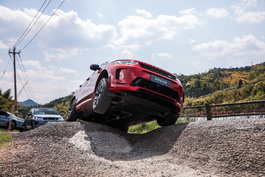 试驾路虎发现怎么样,路虎发现2020款3.0v630周年特别版