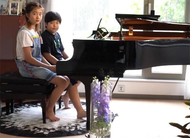 孙莉晒多多舞台照,多多和孙莉参加的节目