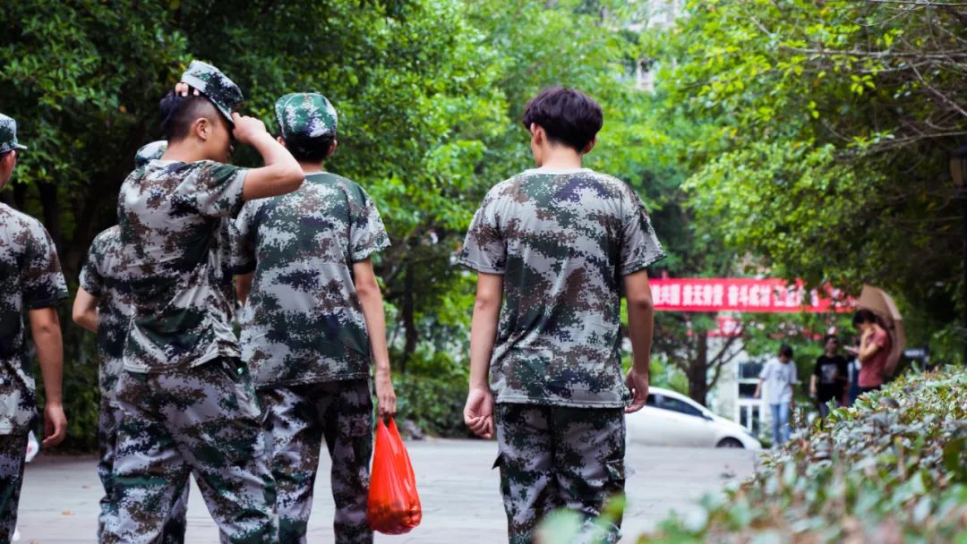 大学班委竞选幽默演讲稿,我竞选班干部的演讲作文