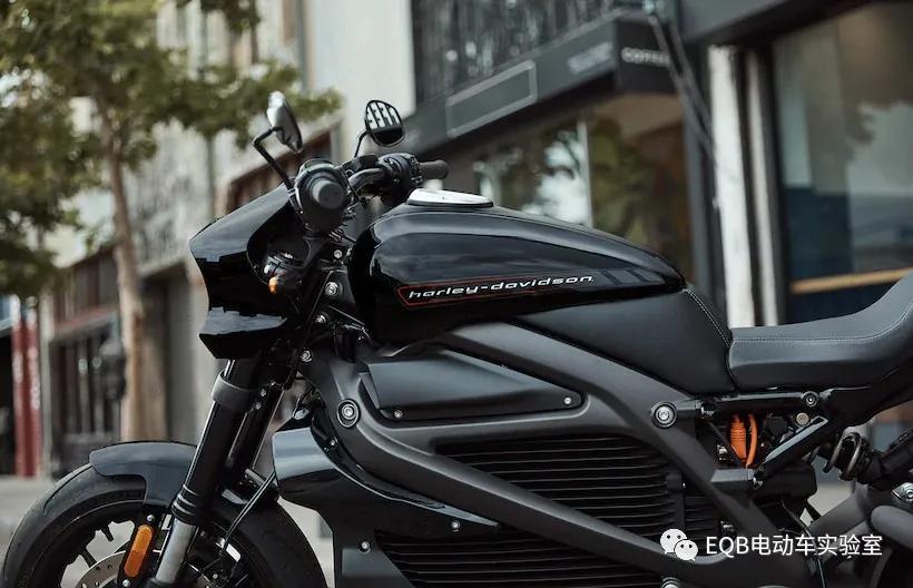 向市场低头,哈雷骑不过电摩