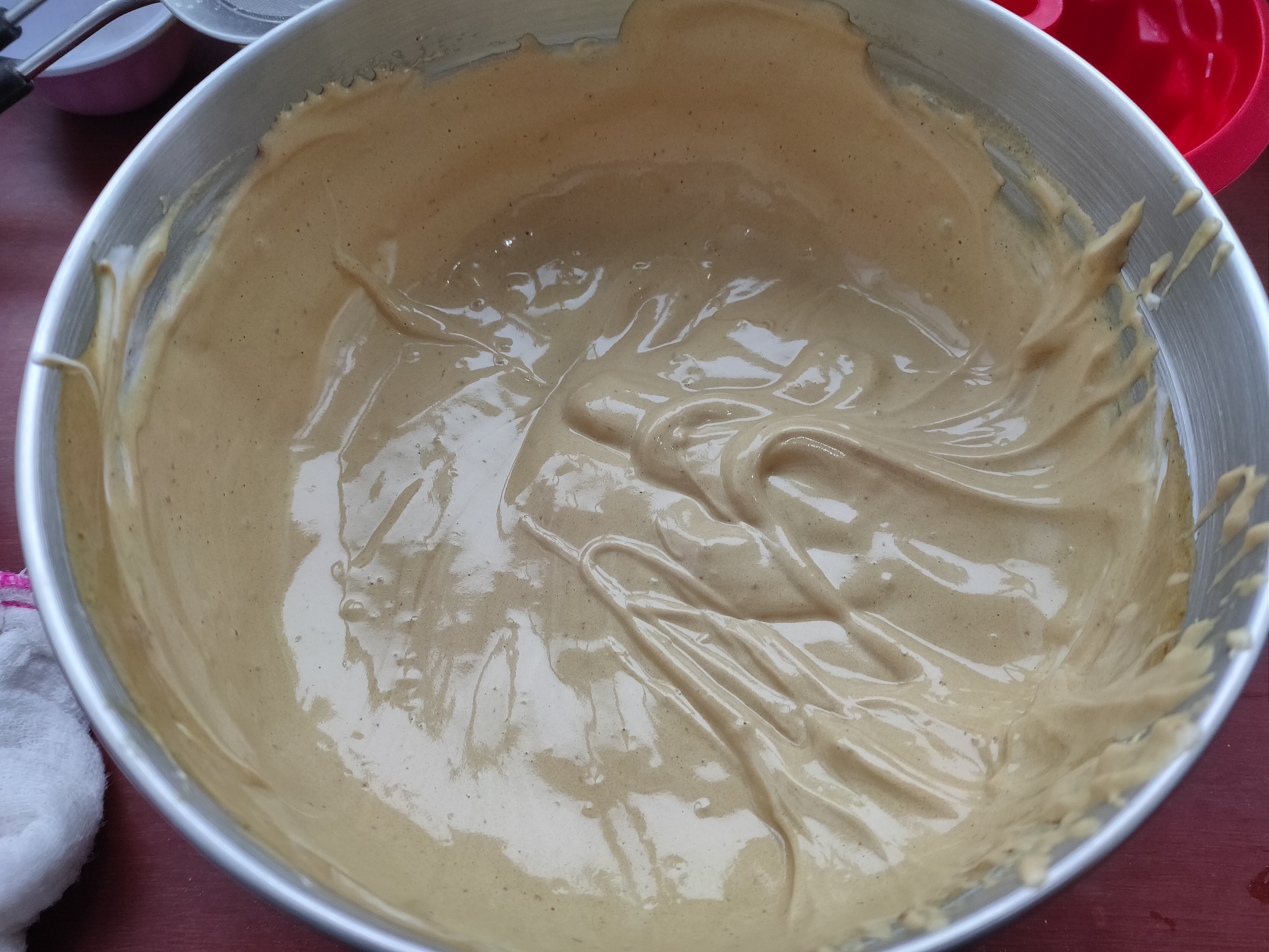 咖啡戚风蛋糕做法视频教程,西式烘焙戚风蛋糕做法