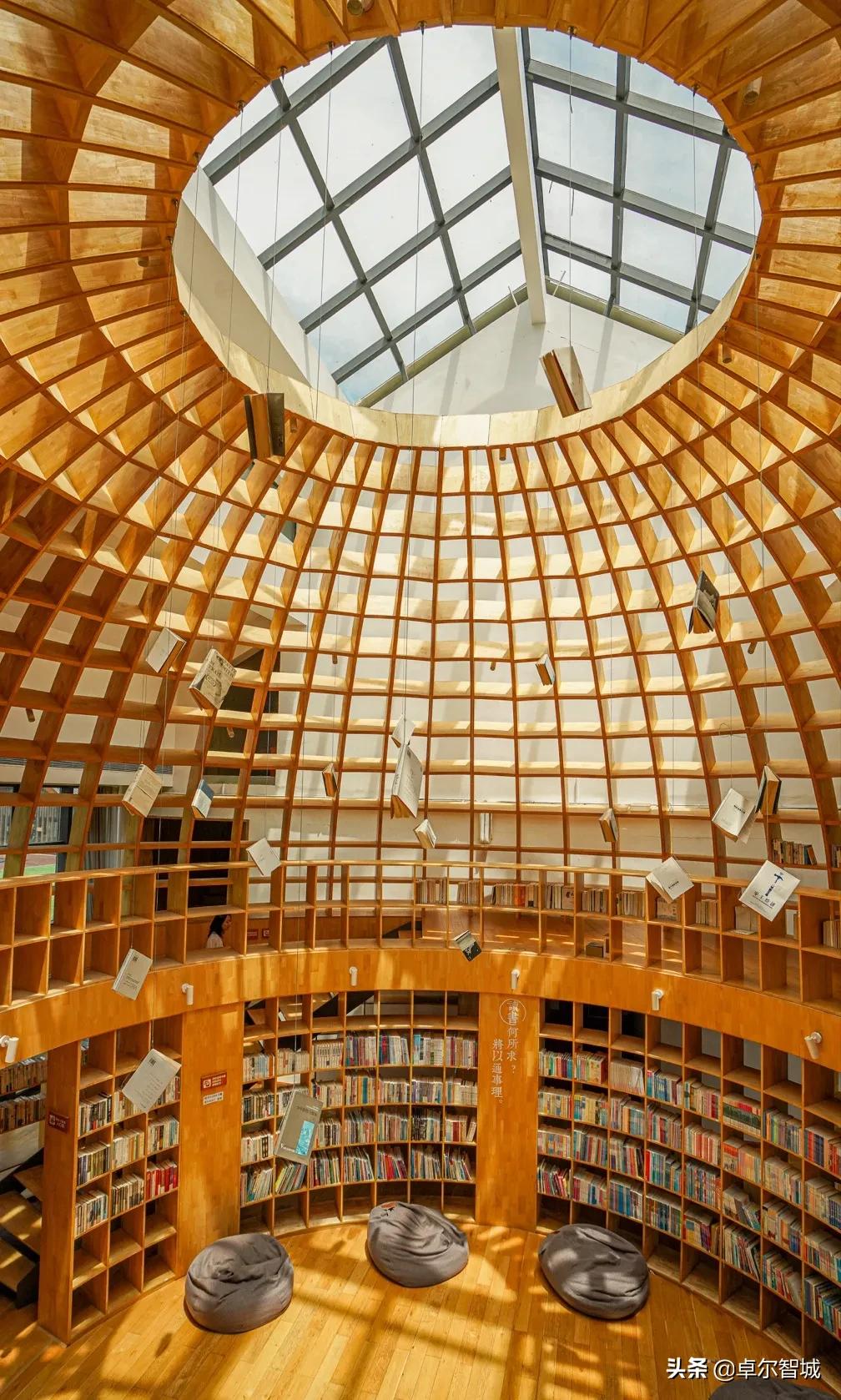 戛纳即将闭幕！但这座美得像电影海报的小镇不能错过