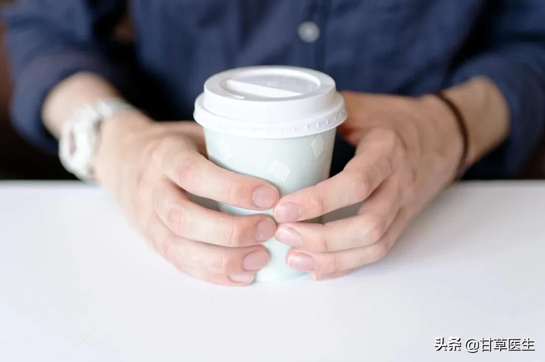 指甲出现这几种变化可能是肿瘤,心血管疾病指甲有变化吗