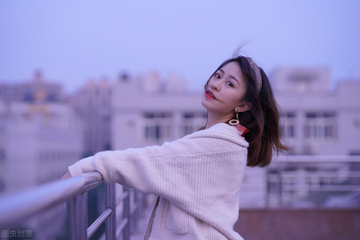 染后如何让头发柔顺亮泽,好看显白,更有高级感?应当这样做