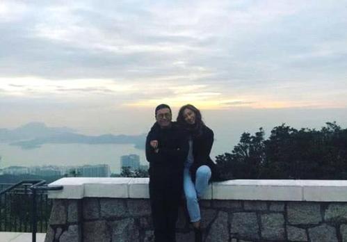 苗侨伟无线五虎互相帮助,五虎苗侨伟三哥