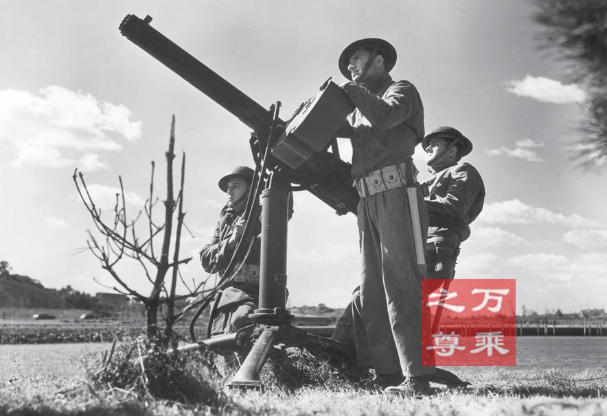 m2机枪打日军碉堡,m2机枪为什么不被淘汰