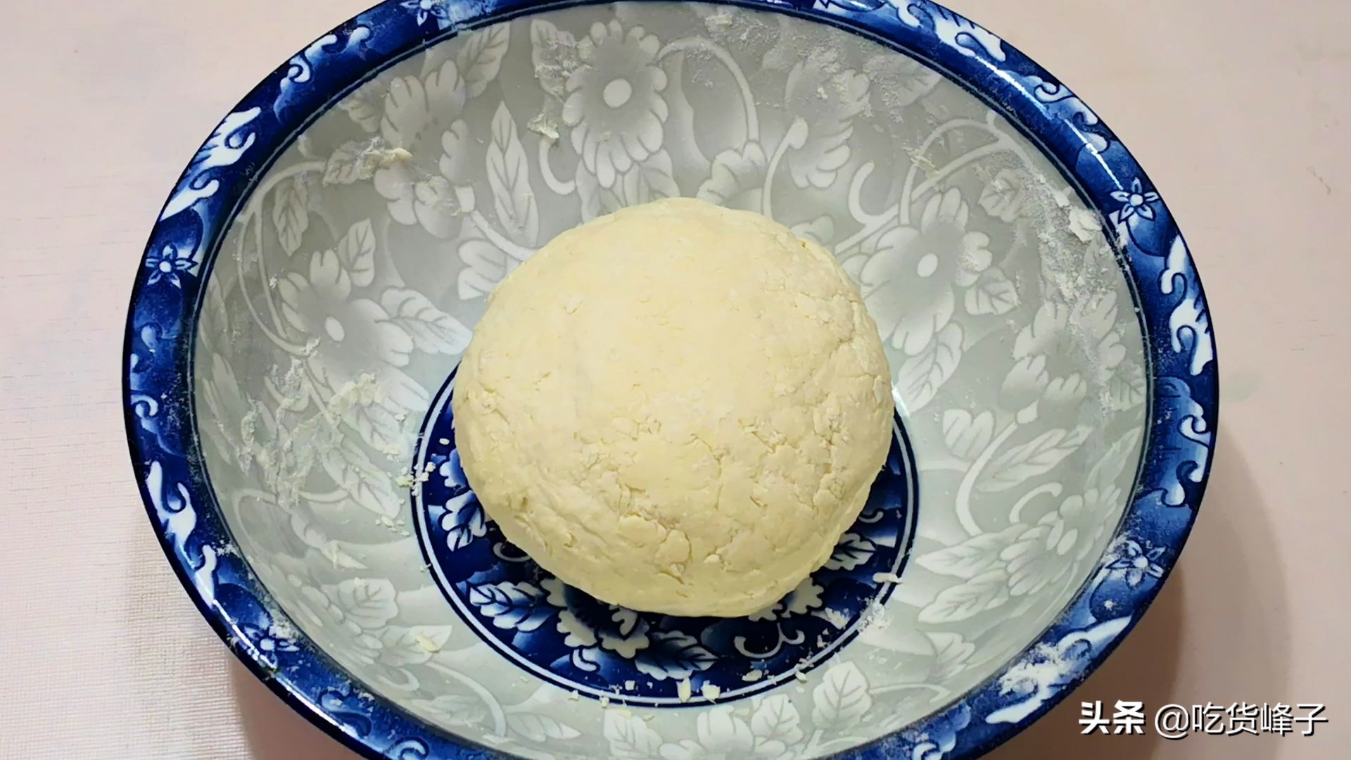 包韭菜饺子记住这三放四不放,韭菜饺子如何包才不粘手