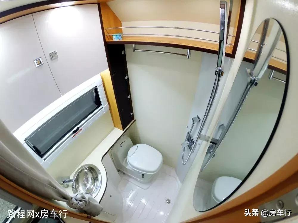 房车大全20-30万的c型房车限量版,房车价格30万元空间大全新自动挡