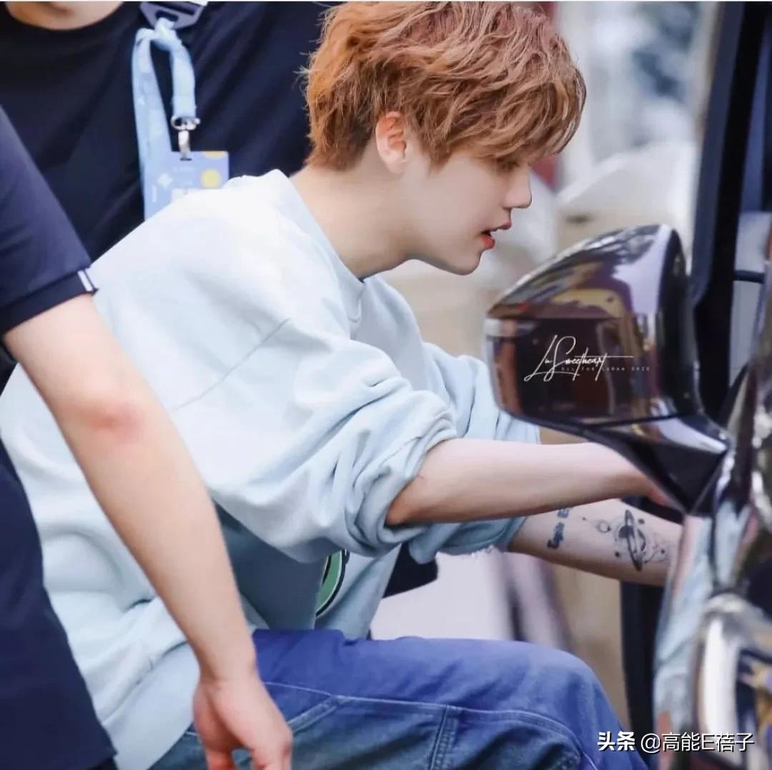 鹿晗关晓彤当面秀恩爱,鹿晗关晓彤中秋节