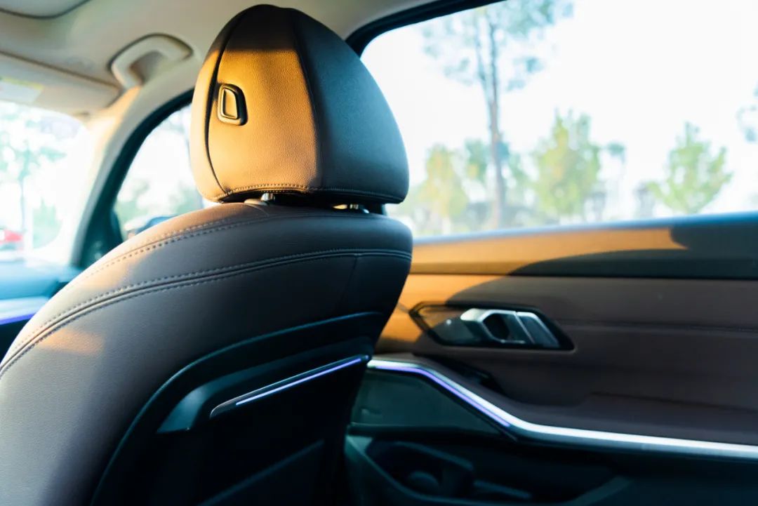 宝马325li实际油耗多少,宝马325li曜夜运动版油耗