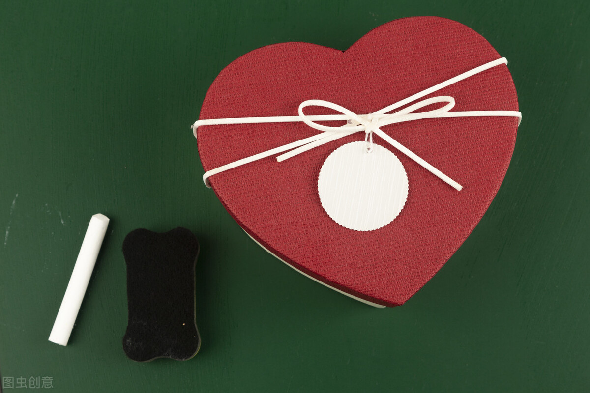 感谢老师教育之恩的诗句,感谢老师辛苦付出简短而真实诗句