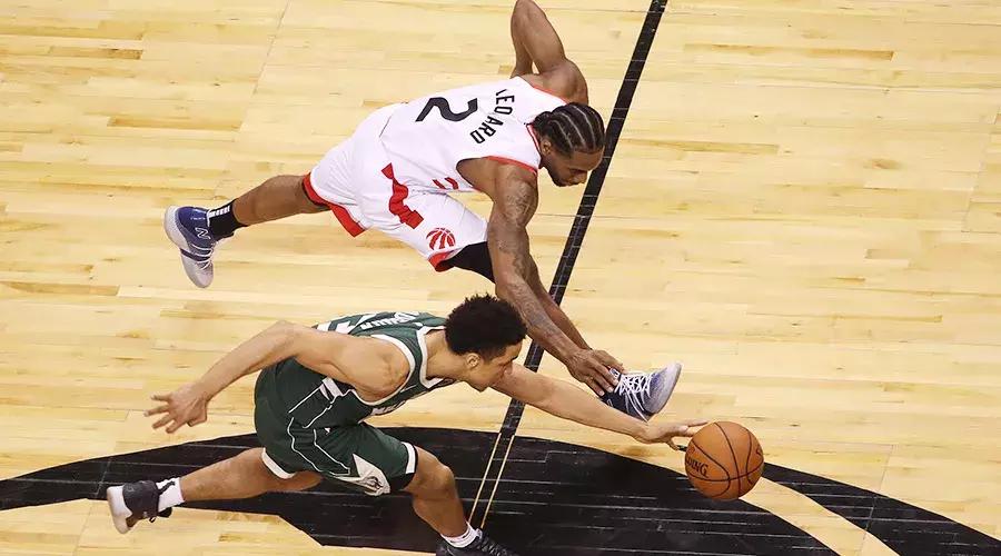 莱昂纳德就是小卡吗,莱昂纳德超级英雄图片