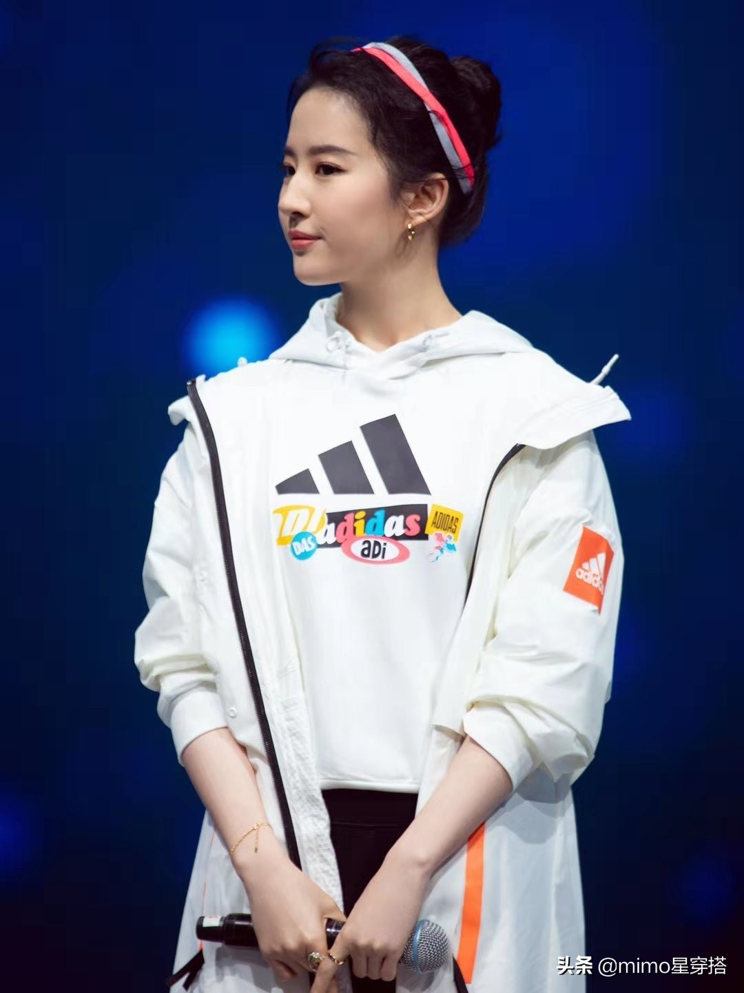 32岁刘亦菲终于换风格，罕见运动装造型显活力，美成18岁少女样