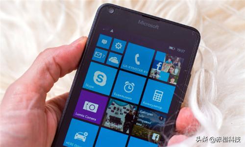 一代机皇诺基亚n97,诺基亚重生浴火