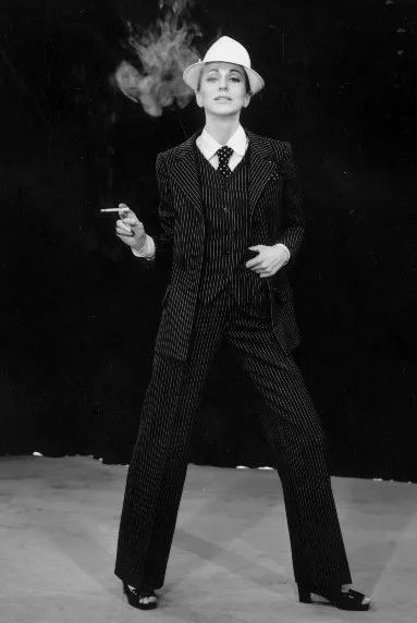 她是那个最会拍女人电影的王家卫的最新的王氏女郎