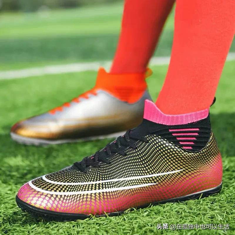 长钉足球鞋夏季,少年儿童足球鞋
