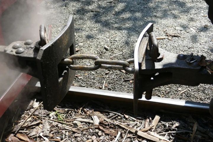 詹式车钩为什么不能用于城轨列车,詹式车钩有多神奇看完你就知道了