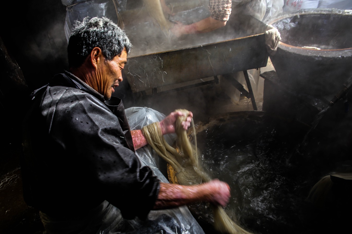 即将消失的美食味道,纯人工红薯粉条制作工艺