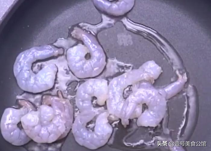 虾仁炒蛋最好吃的做法,家常虾仁炒蛋最正宗的做法