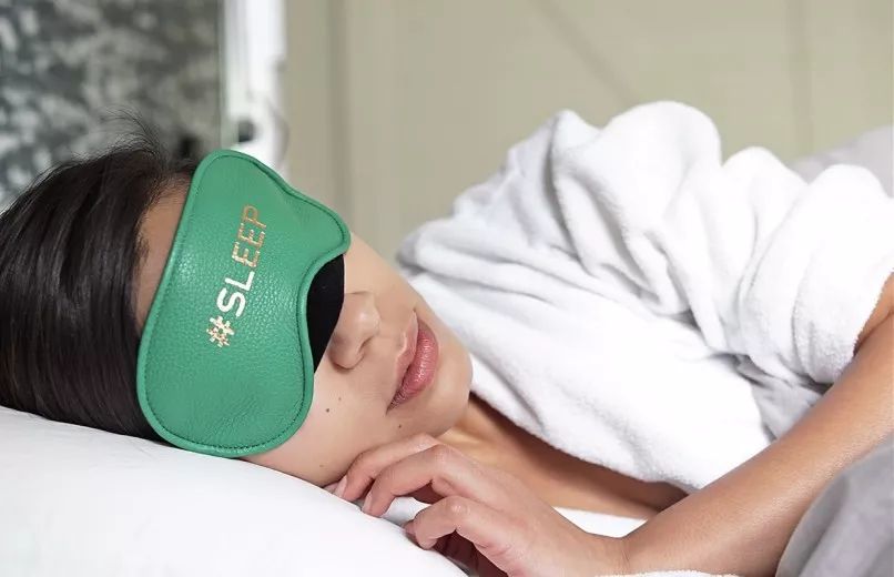 涂完防晒午休要卸么,隔三个小时要卸掉防晒霜还是补涂