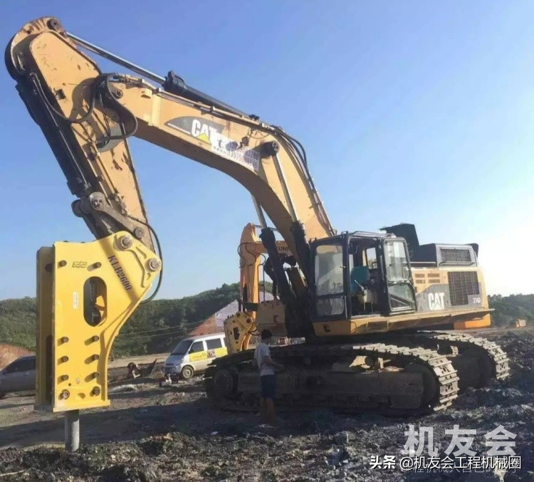 微挖破碎锤保养视频教程,挖掘机破碎锤保养图片大全集