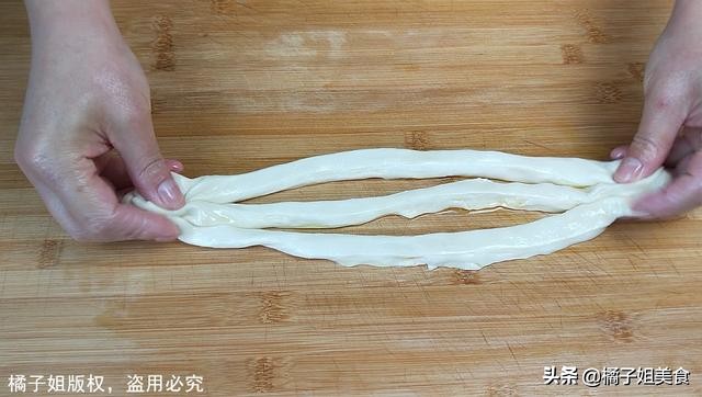 拉面如何做又好吃又劲道,家常版水拉面劲道爽滑不容易断
