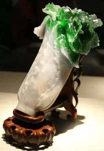 真正的翡翠老玉,老翡翠是什么